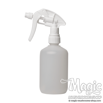 Water spray for misting