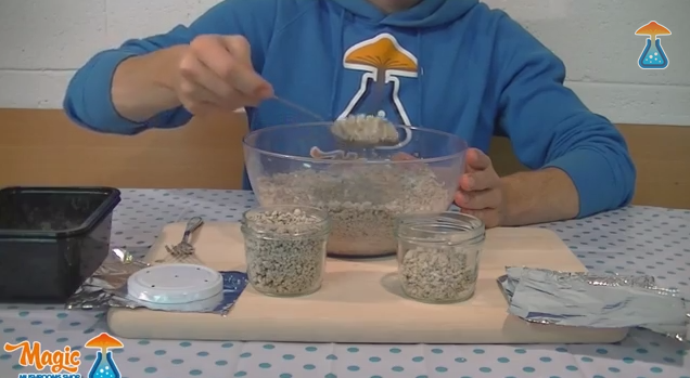 PF-Tek cultivation diagram showing the steps to grow your own magic mushrooms from spores using brown rice flour jars